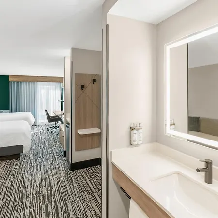 Holiday Inn Express & Suites Hayward By Ihg Exterior photo