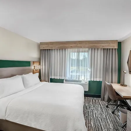 Holiday Inn Express & Suites Hayward By Ihg Exterior photo