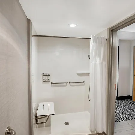 Holiday Inn Express & Suites Hayward By Ihg Exterior photo